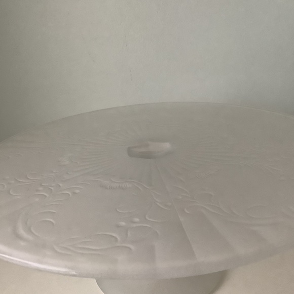 New Vintage Quebec Glass Cake pedestal stand - Picture 3 of 8